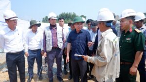 Tăng tốc tiến độ thi công trường nội trú liên cấp xã La Dêê