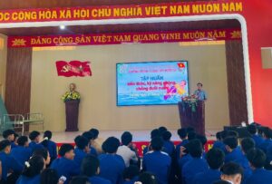 NGOẠI KHÓA PHÒNG CHỐNG ĐUỐI NƯỚC CHO HỌC SINH TOÀN TRƯỜNG